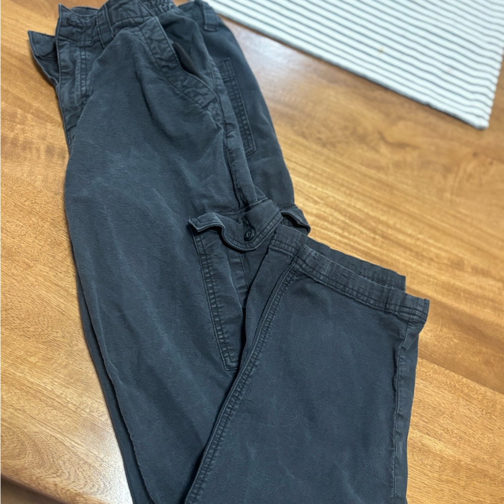 American Eagle cargo pants